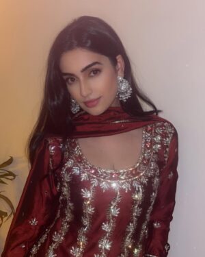 Rweehma Roy Instagram - 🌹