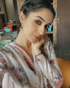 Rweehma Roy Instagram - 💓🤍💓#Morcha