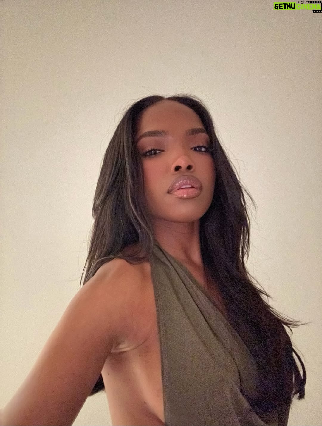 Ryan Destiny - 168.5K Likes - a little this and a lotta that