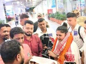 Saayoni Ghosh Instagram - Extremely glad to land in Guwahati to join the BTC election campaign. Overwhelmed with the warmth of #AitcAssam 🌸💫