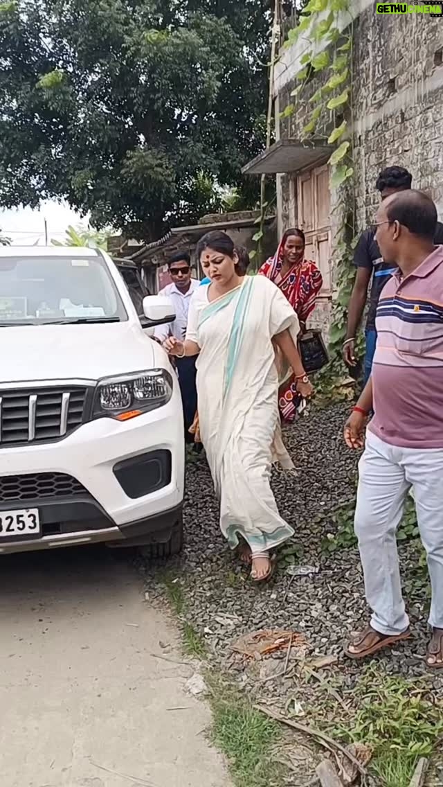 Saayoni Ghosh - 90.7K Likes - A day at Baruipur Purba Assembly Constituency! #JadavpurLoksabha 💫❤️