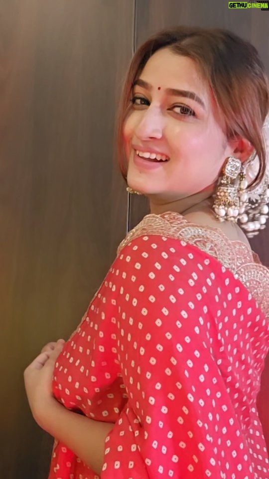Sabnam - 1.7K Likes - Jewellery @jewellerybytwins 
#trending #explore #reels #edit #instagood #exploremore #fyp #foryou #beauty #foryoupage #eyes