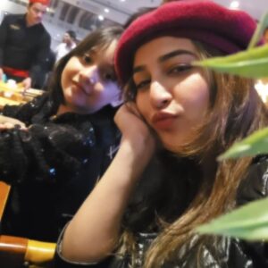 Sabnam Instagram - Jaan beti 😘
#daughter ❤️