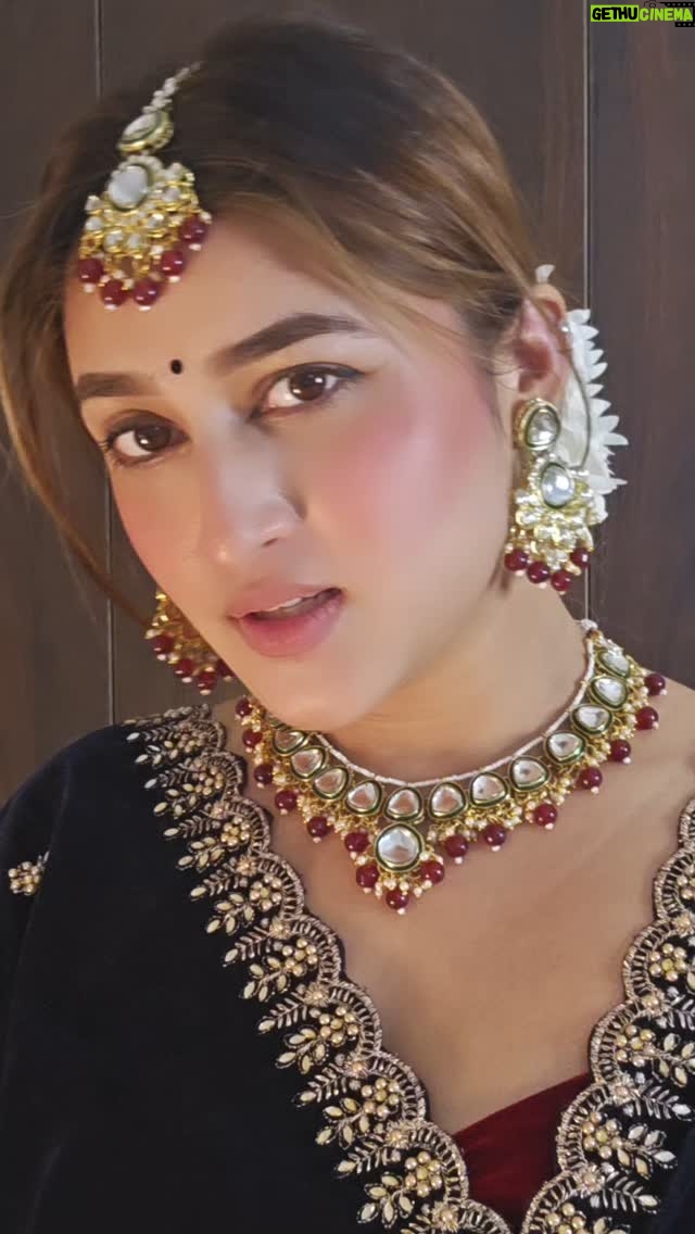 Sabnam - 3.1K Likes - Jewellery @zevarandzari