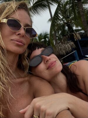 Sabrina Rojas Instagram - Alguna fotos de este viaje inolvidable ✨
Donde todo está pensado para disfrutar 
Un viaje más en familia y amigos . La felicidad 🤍
@vivadominicuspalacebywyndham 
@wyndhamrewards_latamc 
@may_ariadna 🙌🏾♥️