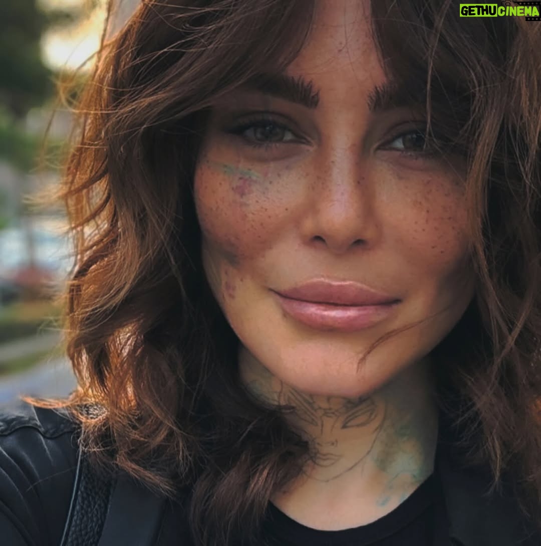 Sahar Ghoreyshi - 139.8K Likes - ☀️🌿🙌🏻
