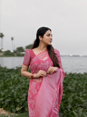 Sai Priya Deva Instagram - கண்ணுக்குள் பொதிவாய்ப்பேன் ❤️🧿 #love #lover #happiness #happy #beyourself #loveyourself #happyday #flim #bepositive #beyourself #photographer #tamil #tamilnadu #movie #positivity #postivethinking #power #heart 
Pc : @mr.lens__photography @mr.lens_studios 
Stylist : @styledbysafeera 
Hair and make up: @kalai_hair_and_makeup