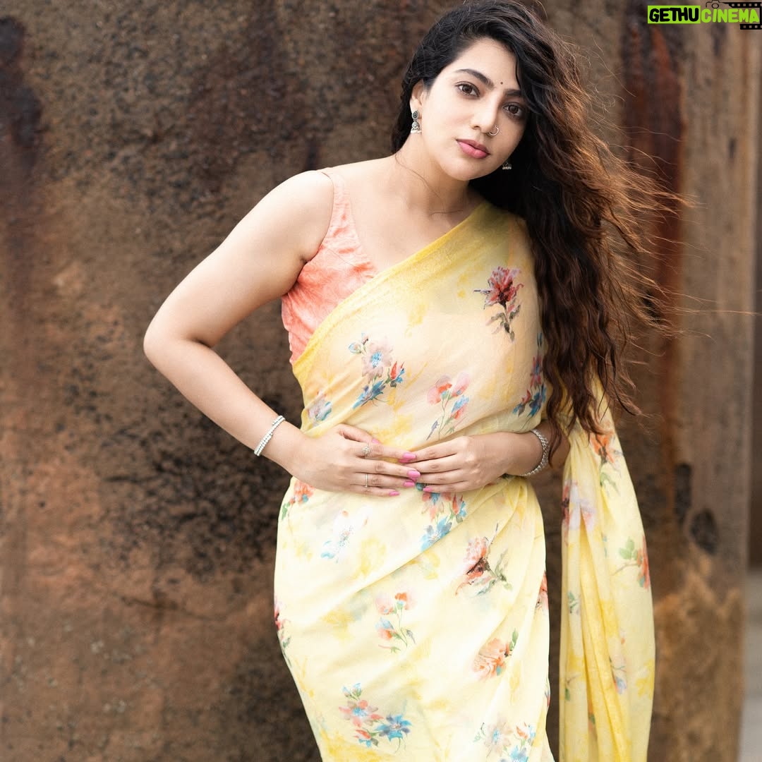 Sai Priya Deva - 1.6K Likes - First Give pure love to your self then see the magic universe will fall in love with you 💕
Stylist: @styledbysafeera 
Pc: @lumo_photographyy 
Makeup: @kalai_hair_and_makeup 
#selflove❤️ #love #loveyourself #lovemylife #lovely #lovemyjob #lovereels #lovequotes #loveit #lovelife #lovestory #lovepost #lovestatus #lovesongs #lovegod