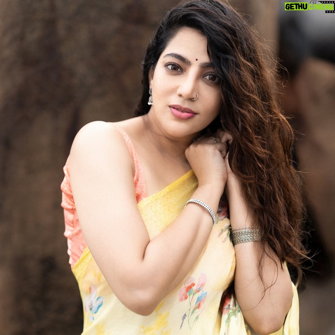 Sai Priya Deva - 1.6K Likes - First Give pure love to your self then see the magic universe will fall in love with you 💕
Stylist: @styledbysafeera 
Pc: @lumo_photographyy 
Makeup: @kalai_hair_and_makeup 
#selflove❤️ #love #loveyourself #lovemylife #lovely #lovemyjob #lovereels #lovequotes #loveit #lovelife #lovestory #lovepost #lovestatus #lovesongs #lovegod