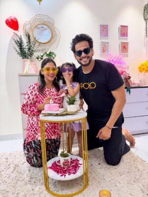 Saima Instagram - Four years ago, you came into our lives and filled it with endless love, laughter, and happiness. Watching you grow into the sweetest little girl has been the biggest blessing of our lives. Happiest 4th birthday to our princess 👑💖 We love you more than words can ever say❤️ @mysha2109official