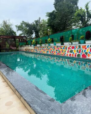 Saima Instagram - A Slice of Paradise at Chitralekha Boutique Resort ✨
Swipe through to experience the charm of this hidden gem nestled in nature 🌿
From cozy, thoughtfully-designed rooms to breathtaking views, this resort offered the perfect blend of comfort and elegance. 🌺
🏞️ Serene landscapes
🏊♀️ Private pool time bliss
🍽️ Deliciously curated meals
🧘♀️ Peaceful corners for pure relaxation
Every corner of Chitralekha Boutique Resort is Instagram-worthy and soul-soothing 💫
📍A stay I’ll always remember — tranquil, luxurious, and oh-so-beautiful. @chitralekhaboutiqueresort @mywall.me
#ChitralekhaBoutiqueResort #LuxuryStay #HiddenGem #TravelDiaries #ResortGoals #NatureRetreat #BoutiqueEscape #wanderlustvibes