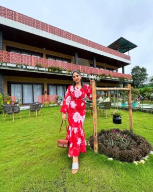 Saima Instagram - A Slice of Paradise at Chitralekha Boutique Resort ✨
Swipe through to experience the charm of this hidden gem nestled in nature 🌿
From cozy, thoughtfully-designed rooms to breathtaking views, this resort offered the perfect blend of comfort and elegance. 🌺
🏞️ Serene landscapes
🏊♀️ Private pool time bliss
🍽️ Deliciously curated meals
🧘♀️ Peaceful corners for pure relaxation
Every corner of Chitralekha Boutique Resort is Instagram-worthy and soul-soothing 💫
📍A stay I’ll always remember — tranquil, luxurious, and oh-so-beautiful. @chitralekhaboutiqueresort @mywall.me
#ChitralekhaBoutiqueResort #LuxuryStay #HiddenGem #TravelDiaries #ResortGoals #NatureRetreat #BoutiqueEscape #wanderlustvibes