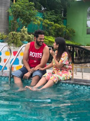 Saima Instagram - Falling for you more with every splash, every smile❤️