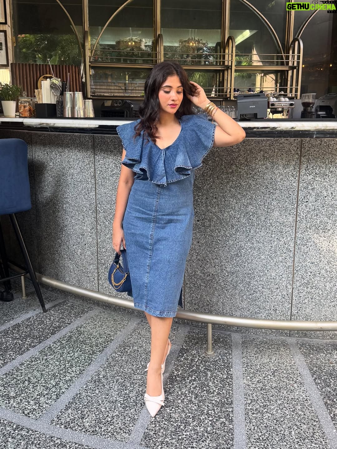 Saima - 9.4K Likes - "Confidence level: 100 🦋