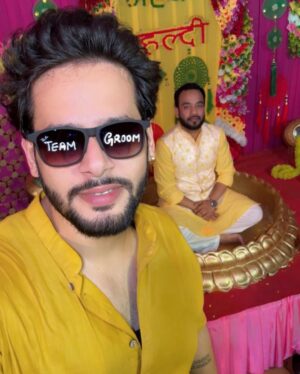 Saima Instagram - Shaadi vibes start with yellow 💛& a whole lot of love❤️ #teamgroom