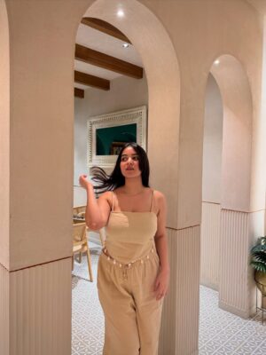 Sakshi Agrawal Instagram - Looking away the red flags like 👀
.
.
.
#boho #linen #summerfashion #coord #beige #neutrals #fashionblogging