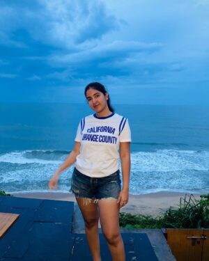 Sakshi Agrawal Instagram - 🌊✨