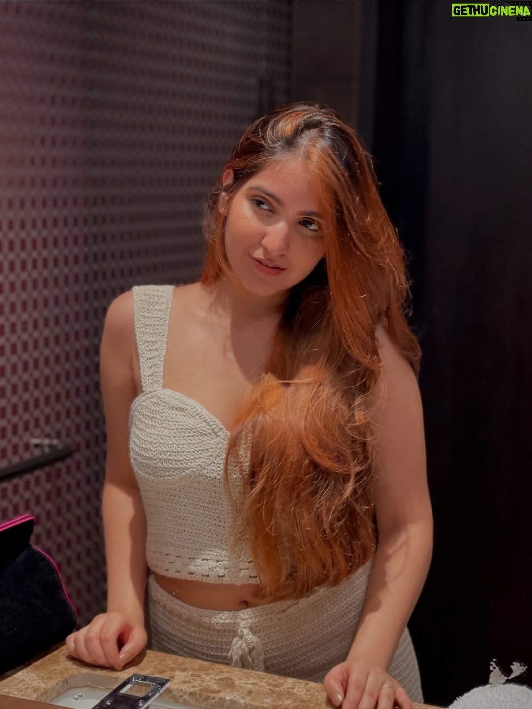 Sakshi Agrawal - 12.6K Likes - 💞

.

#blonde #balayage #haircolor #hairlove #crochet