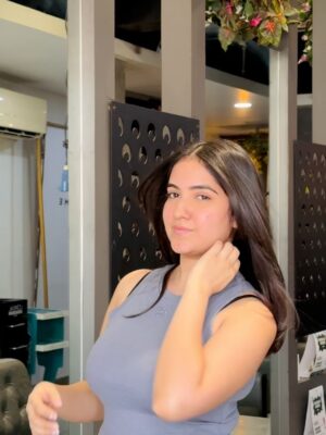 Sakshi Agrawal Instagram - Hair we go again! 📸

.

#blowdried #styledhair #hairstyling #outcurls #loungewear
[hairlove, fresh, naturalhair, wavyhair ]