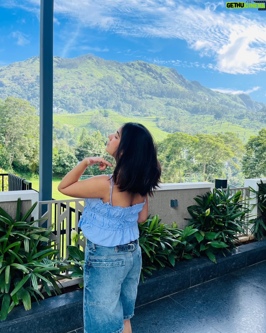 Sakshi Agrawal - 4.4K Likes - ⛰️✨