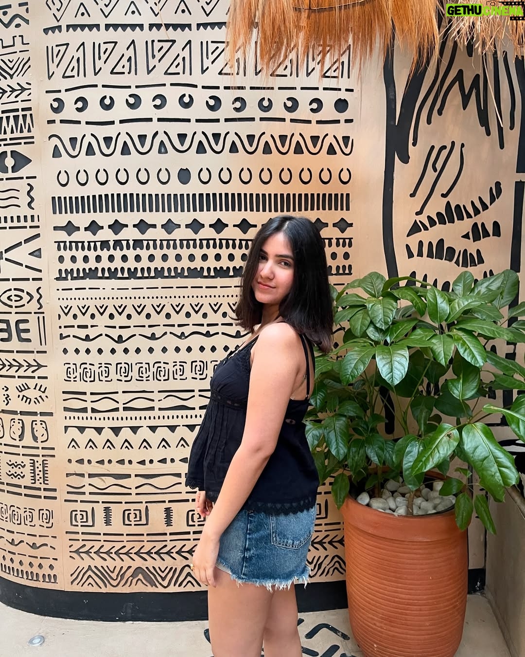 Sakshi Agrawal - 3.6K Likes - 🖤