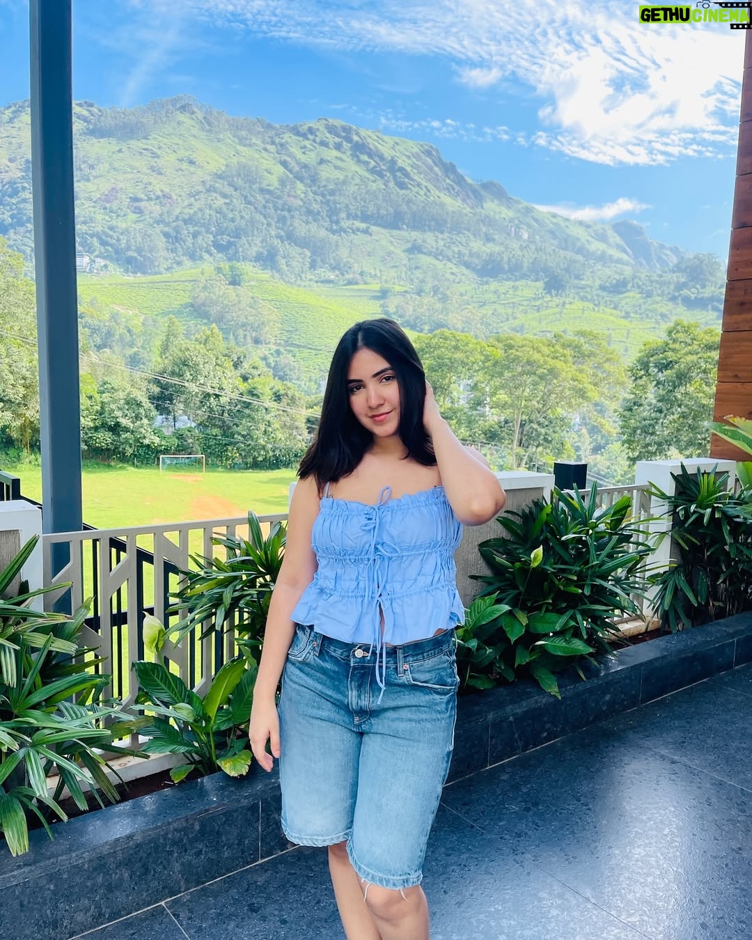 Sakshi Agrawal - 4.4K Likes - ⛰️✨