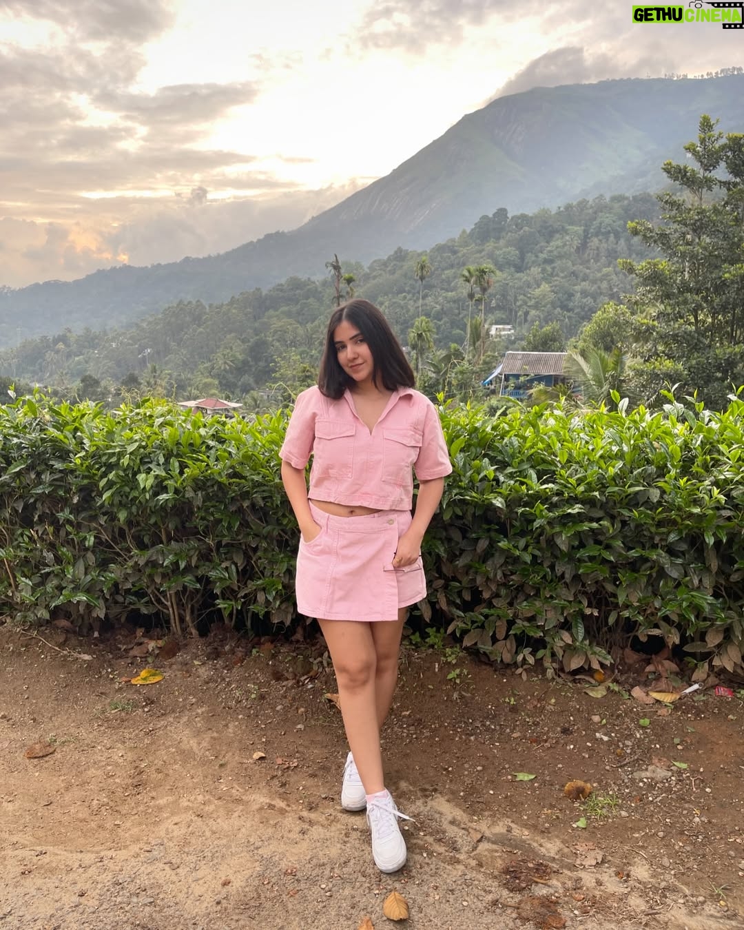 Sakshi Agrawal - 3.1K Likes - 🎀