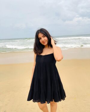 Sakshi Agrawal Instagram - 🖤