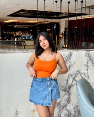 Sakshi Agrawal Instagram - 🧡