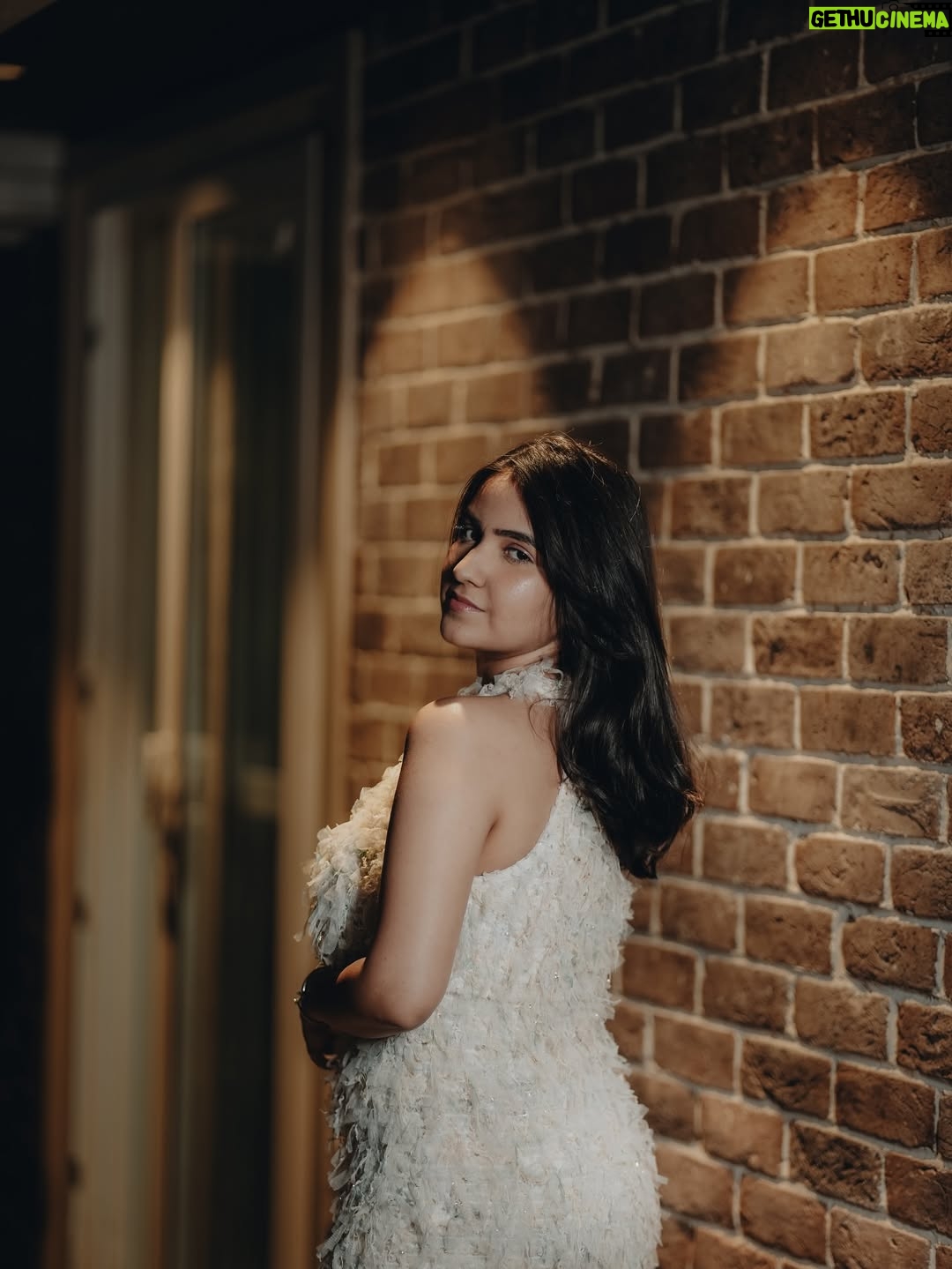 Sakshi Agrawal - 2.3K Likes - On my birthday behaviour 🍾✨

.

.

.

.
#birthday #birthdaypost #bling #dresses #decor #birthdayoutfit