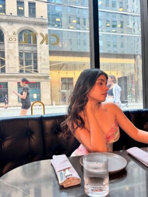 Sakshi Choudhary Instagram - Got cute ➝ found a gem ✨
@cktl.co has the vibe 🍸💕 The food? Pretty & perfect.
The happy hours? Unreal — Mon–Fri, 2–5pm & 9–close. 🍹
say less 🤌
.
.
.
#torontoinfluencer #cktl #torontolife #explorepage✨