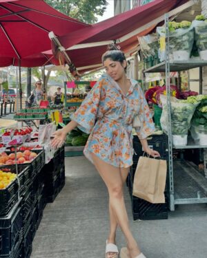 Sakshi Choudhary Instagram - August girls are sunshine mixed with a little hurricane.
.
.
.
.
.
.
#torontolife #viralvideos #reelinstagram #jammugirl #micasgal #petitefashion