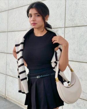 Sakshi Choudhary Instagram - Bye bye to Fall 🍂🤎
.
.
.
.
#torontoinfluencer #torontolife #browngirlbloggers #winteroutfits