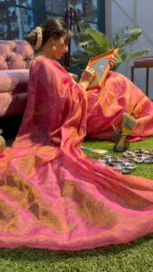 Actress Sakshi Khullar HD Photos and Wallpapers June 2025