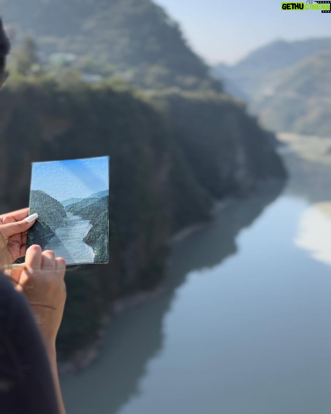 Sakshi Khullar - 13K Likes - Few of my fav plein air greens ⛰️🤍 collecting memories 🤍
#sakshikhullarart #livepainting #pleinairpainting #gouachepainting