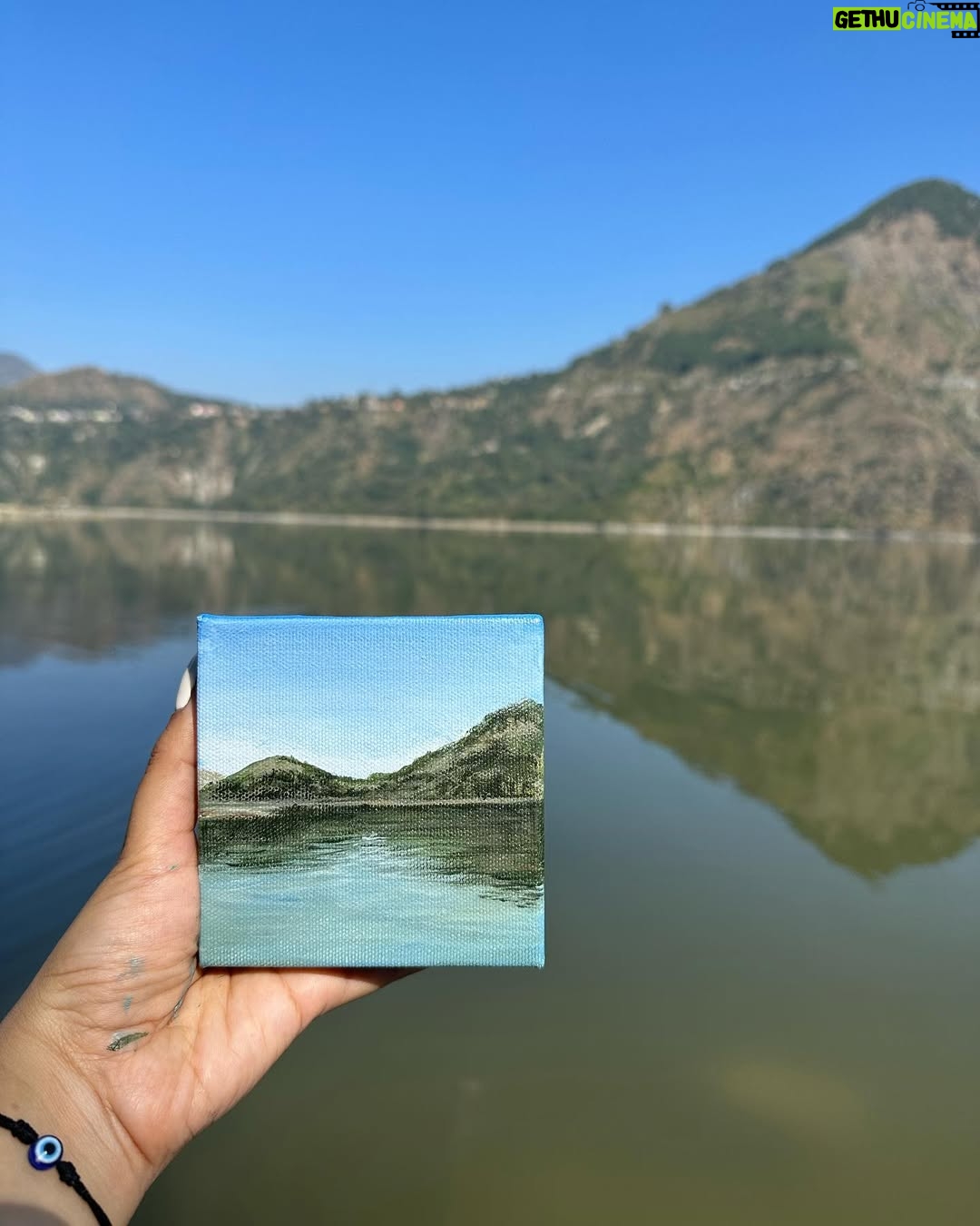 Sakshi Khullar - 13K Likes - Few of my fav plein air greens ⛰️🤍 collecting memories 🤍
#sakshikhullarart #livepainting #pleinairpainting #gouachepainting