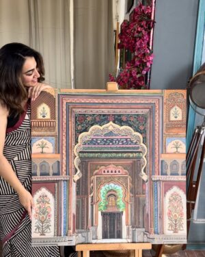 Sakshi Khullar Instagram - Your love for this one has been immense ⨠a Million views and so many āppāsā in comments š Thank you everyone š«¶
Details : Patrika Gate X SKA ; 36āx36ā; acrylics on canvas; ā¹80,000
#sakshikhullarart #commissionedart
