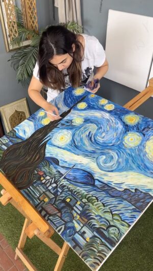 Sakshi Khullar Instagram - What’s more inspiring than Van Gogh’s Starry Night 🌌 so much freedom in every brush stroke 🤍
#starrynight #vangogh #sakshikhullarart #sakshikhullarartstudio #acrylicsoncanvas
