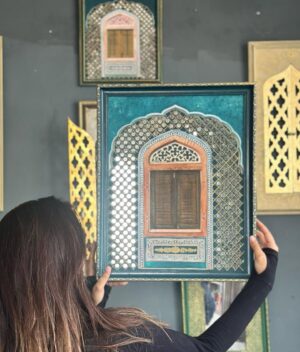 Sakshi Khullar Instagram - Our signature style š Bookings open for December end and Jan 2024 .
Size : 16āx20ā each (in the corousal)