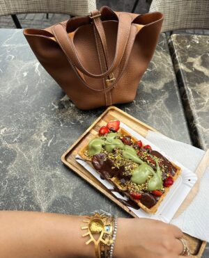 Sakshi sharma Instagram - Belgium 🇧🇪 Summer Crumbs ❤️