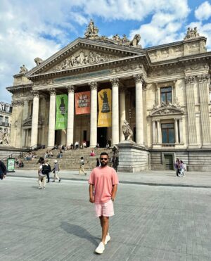 Sakshi sharma Instagram - Belgium 🇧🇪 Summer Crumbs ❤️