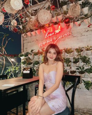 Saksshhyy Instagram - 💜
Wearing : @emprallofficial