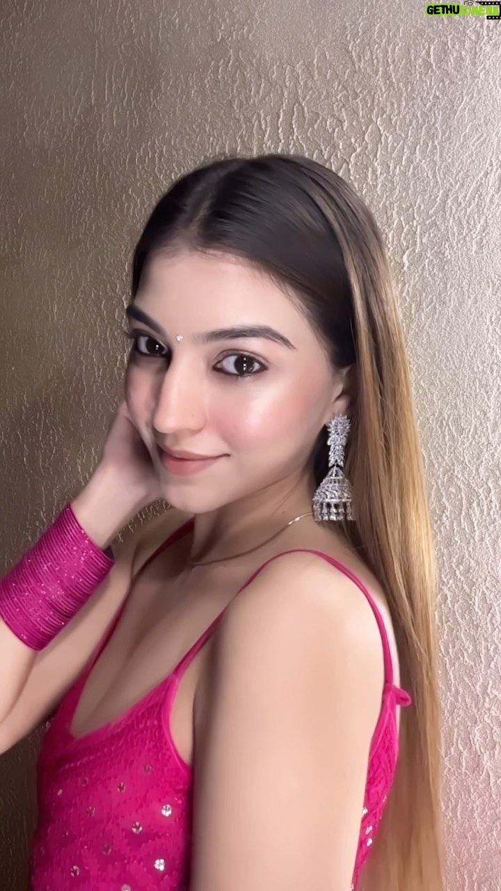 Saksshhyy - 56.8K Likes - Comment something in pink 💕

#reels #reelkarofeelkaro #reelitfeelit