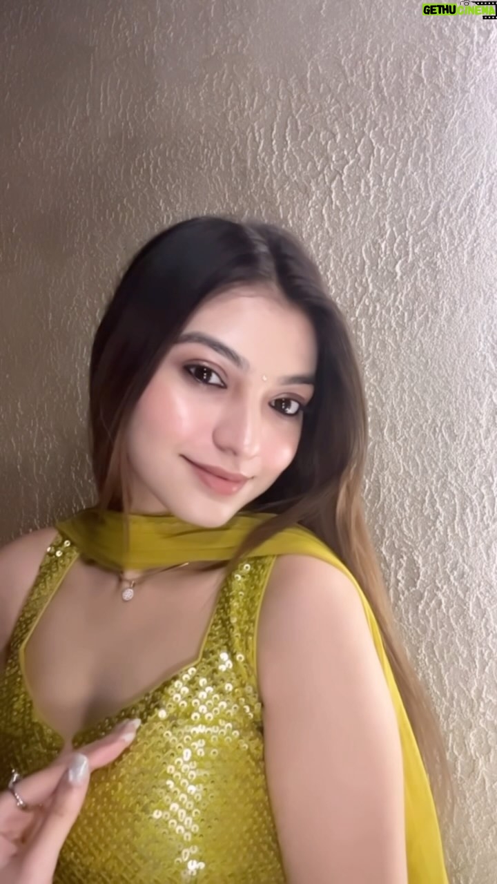 Saksshhyy - 13.9K Likes - Comment 🤍 

#reels #reelkarofeelkaro #reelitfeelit