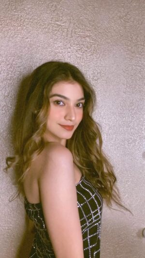 Saksshhyy Instagram - Give me a nickname y’all and the best one gets a followback 💕 

#reels #reelkarofeelkaro #reelitfeelit