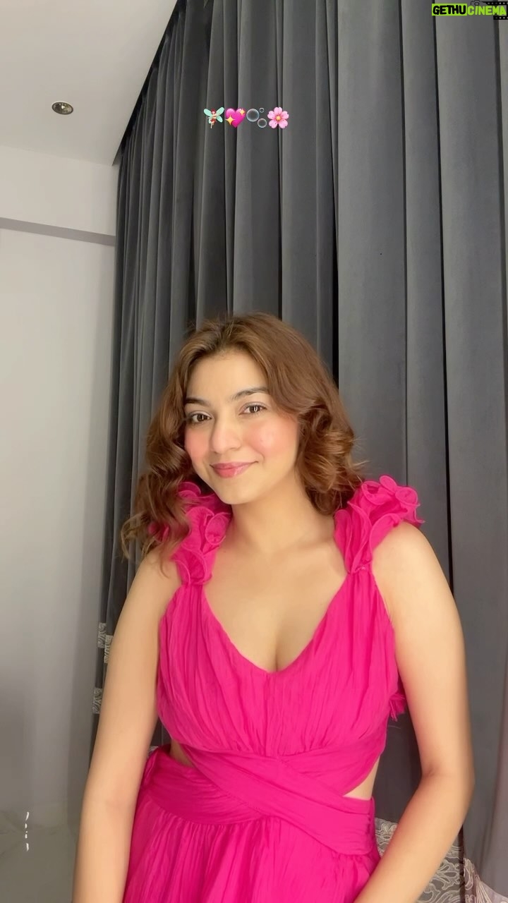 Saksshhyy - 3.6K Likes - Your last recent emoji is your reaction 💖

Wearing : @closet.hues 

#reels #reelitfeelit #reelkarofeelkaro #explorepage #foryou #trendingreels #viralreels #trendingreels #foryoupage #explore #exploremore #reelsinstagram #reelvideo #foryoupage #fyp #trending #trendingnow #trendingsongs #viralvideo #karanaujla #punjabisongs #slowmotion #slowmo #viralvideos