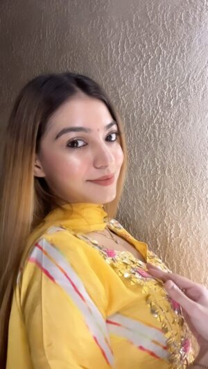Saksshhyy Instagram - Blessing your feed ✨🫶🏻 

#reels #reelkarofeelkaro #reelitfeelit