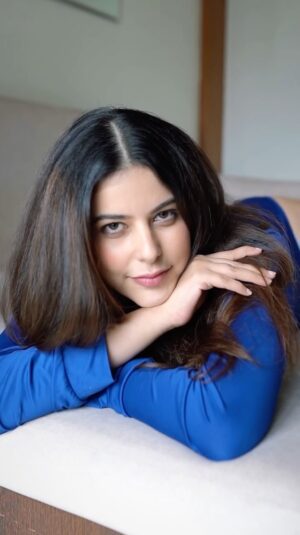Saloni Khanna Instagram - Baat ban jaaye 🦋

#happykid 

🎥 @manasiphotography 
💋 💇‍♀️ @khush.mua