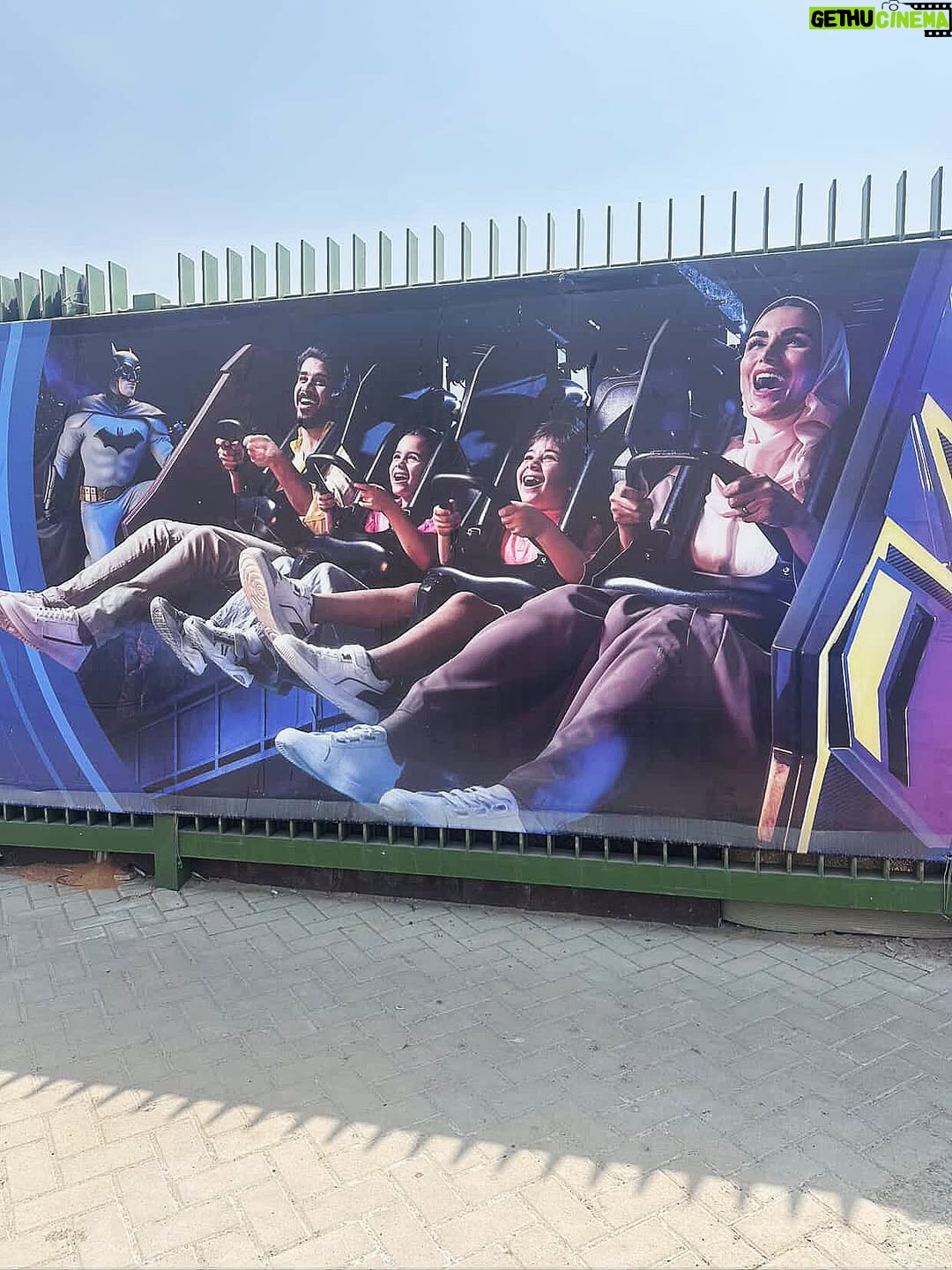 Sama Zakeri - 5.5K Likes - Hi✌🏼
Thanks Tommy! Our billboard looks so much better with you it’s like there are two of you! @tommy.joey 💙