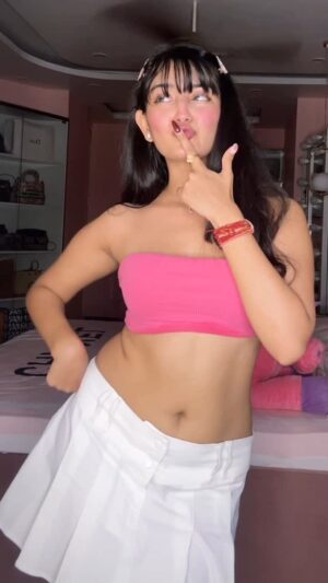 Samiksha Kapoor Instagram - Pink lips 👄
.
.
.
.
.
#reels#instagram#reelsinstagram#instagood#instamood#instalike#trending#trendingaudio#trendingsongs#viral#viralreels#viralvideos#dance#outfit#fashion#viral#viralreels#explore#explorepage#fyp